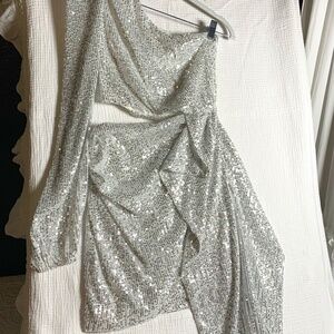 Silver Sequin Dress New Years PARTY sorority VEGAS dancing DISCO BALL VIBES sz 6